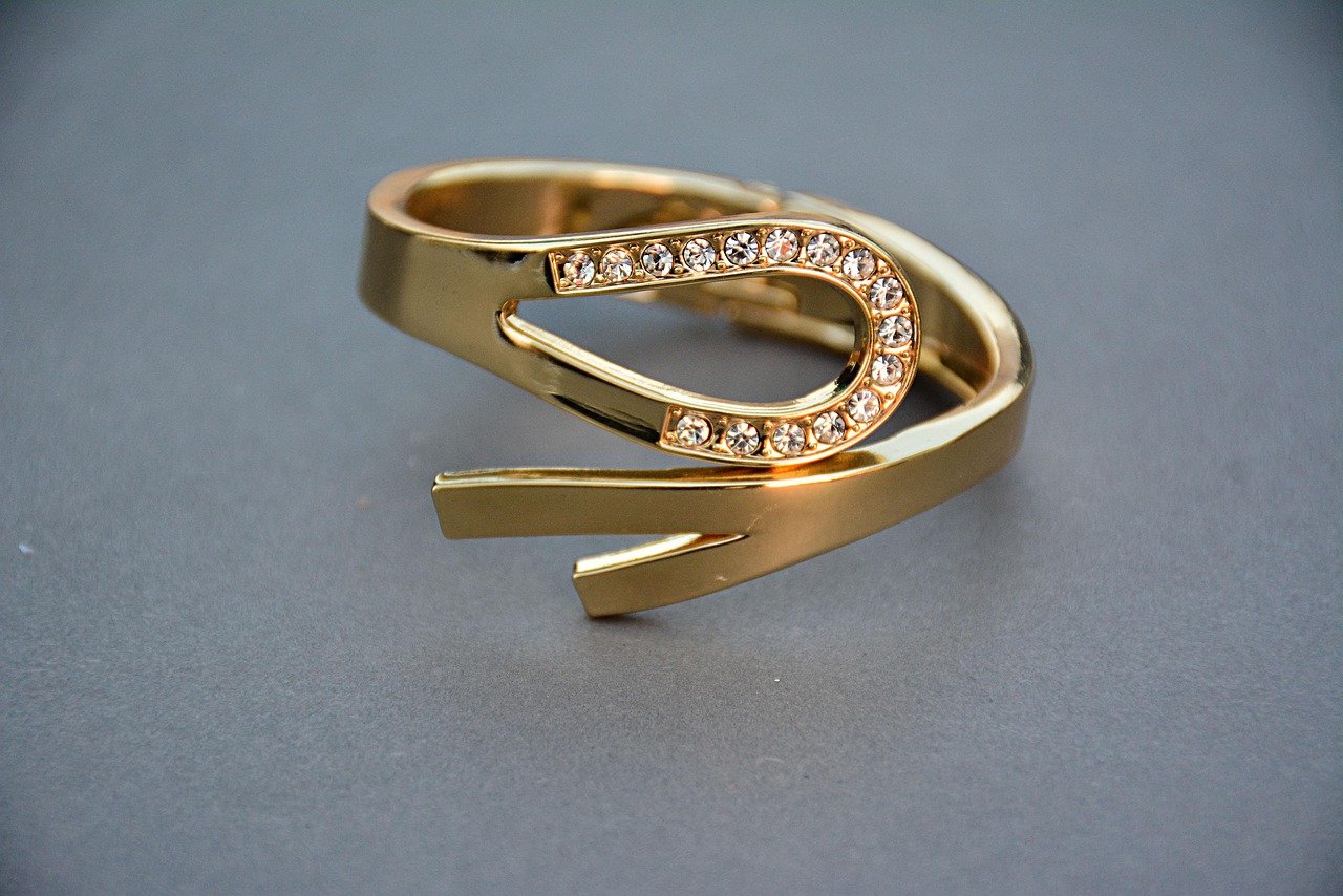 Gold & Dimond  Lucky Ring
